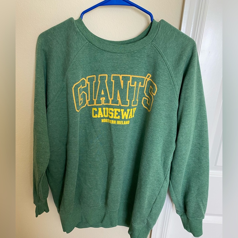 Women’s Giant’s Causeway, Northern Ireland, Large green sweatshirt